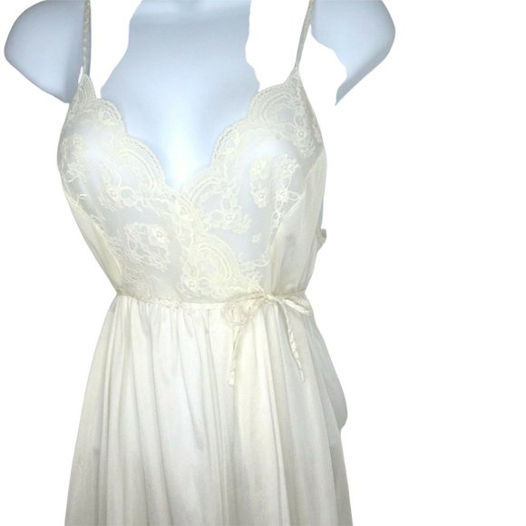 Vintage 70s Full Length Sweeping Nylon Slip Nightgown S White Lace Slit Leg Tie - Picture 12 of 12